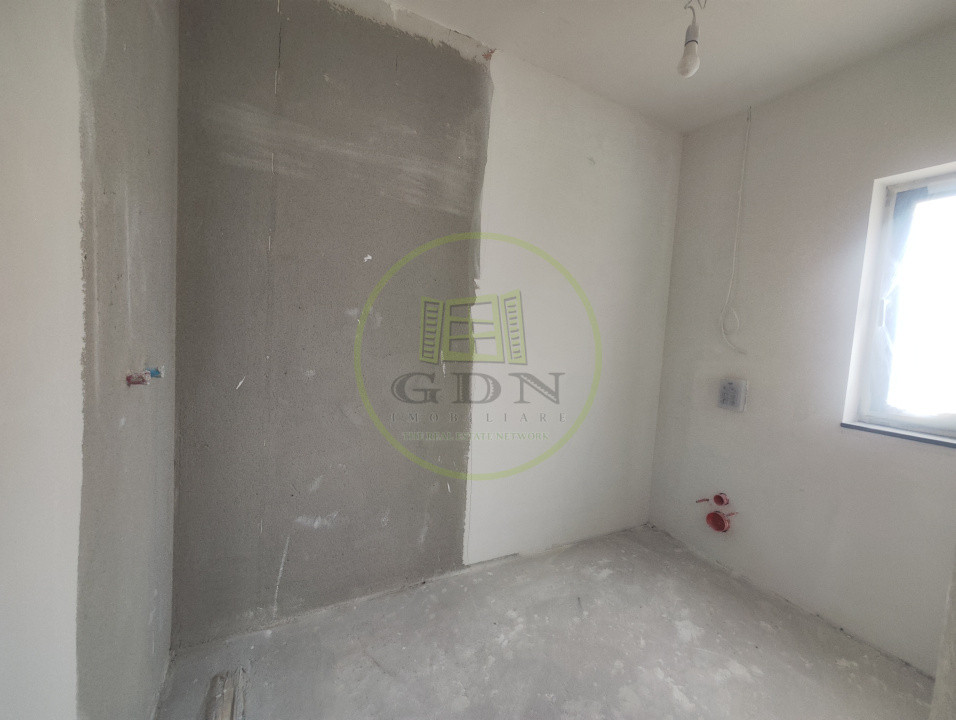 Casa 3 camere, teren 135 mp, Craiova, cartier Veterani