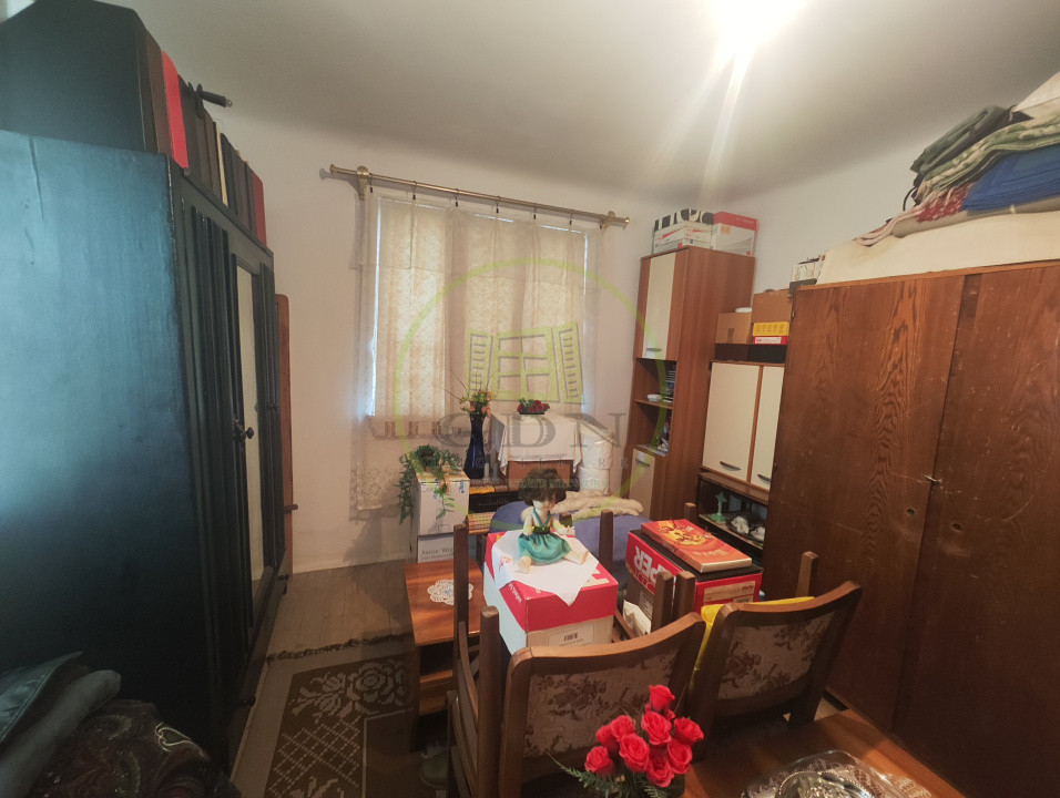 Casa 3 camere, teren 1285 mp, Mofleni, zona parcul Tineretului
