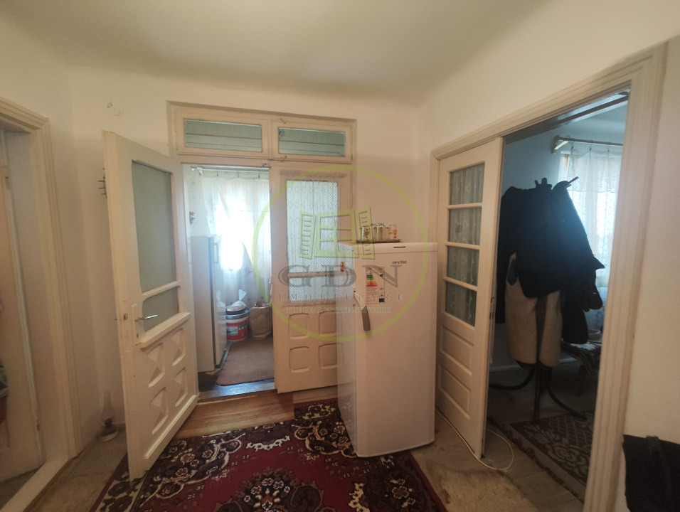 Casa 3 camere, teren 1285 mp, Mofleni, zona parcul Tineretului