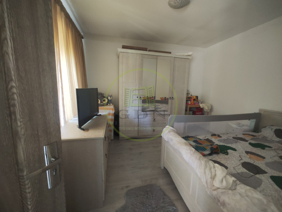 Casa 3 camere, teren 202 mp, Malu Mare, zona Damila.