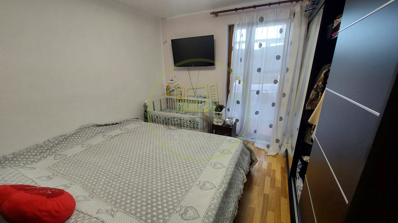 Apartament 3 camere, semidecomandat, 75 mp, Craiovita, zona Kaufland