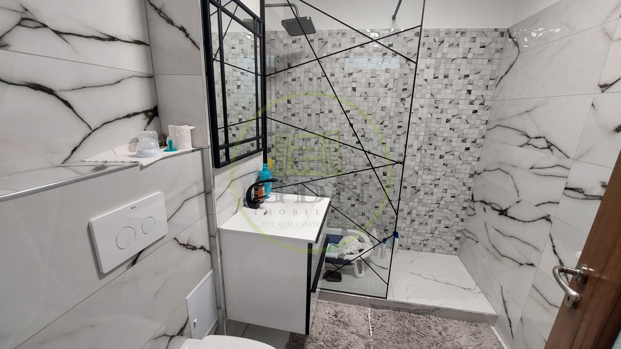 Apartament 3 camere, semidecomandat, 75 mp, Craiovita, zona Kaufland