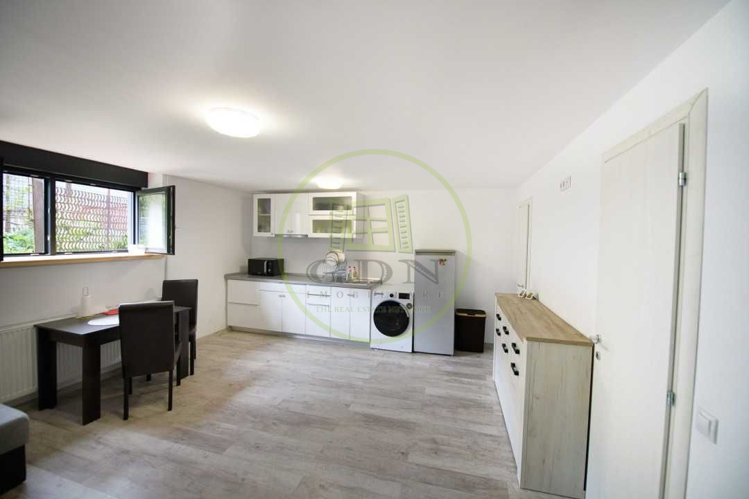 Garsonieră la casă, 32 mp | Demisol înalt | Stadionul Municipal