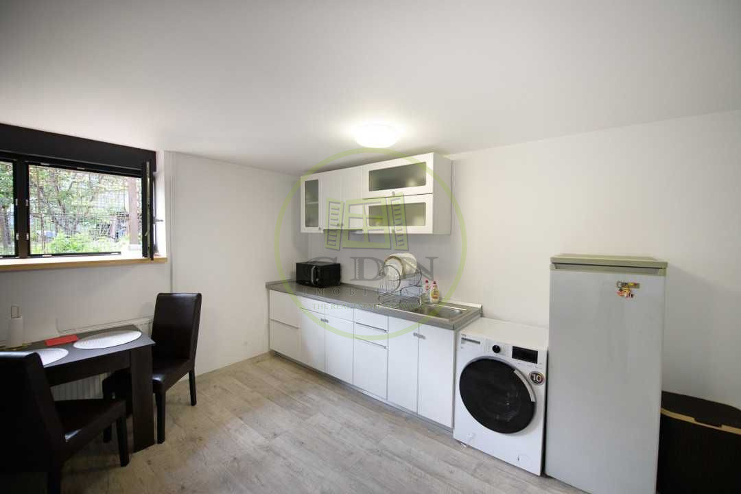 Garsonieră la casă, 32 mp | Demisol înalt | Stadionul Municipal