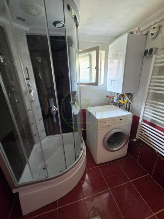 Casa la tara, Apoldul de Sus, 4 camere dormitoare, anexe, pivnita, teren 1200 mp