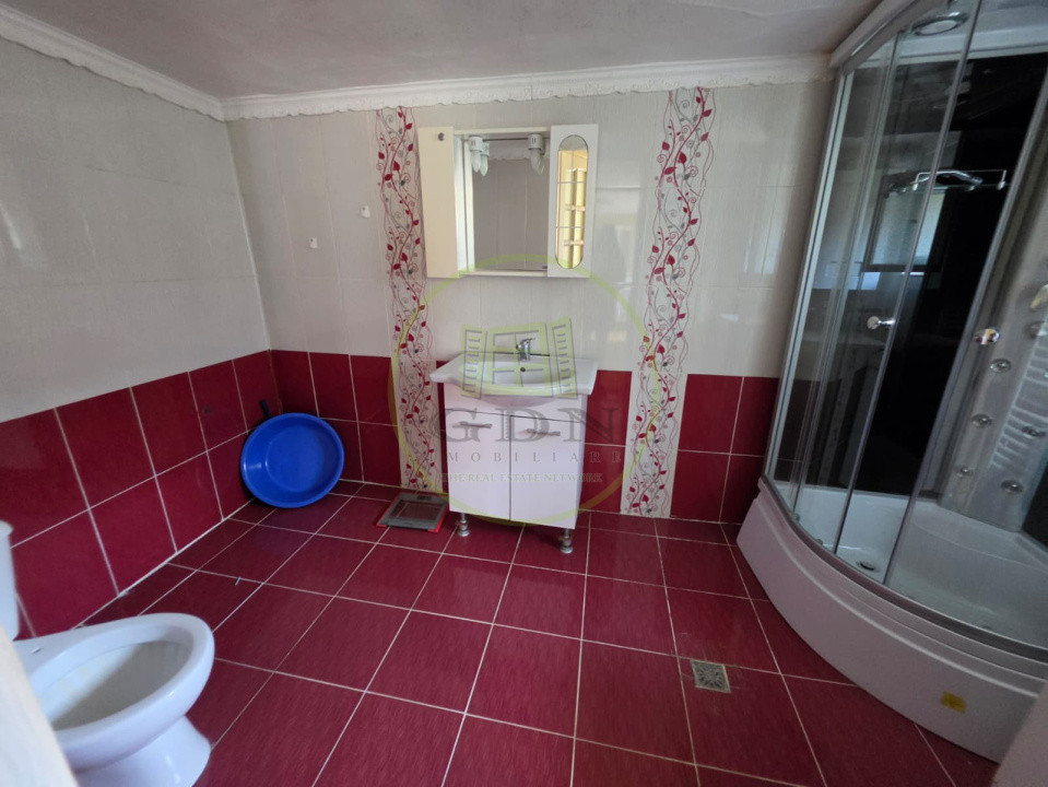 Casa la tara, Apoldul de Sus, 4 camere dormitoare, anexe, pivnita, teren 1200 mp