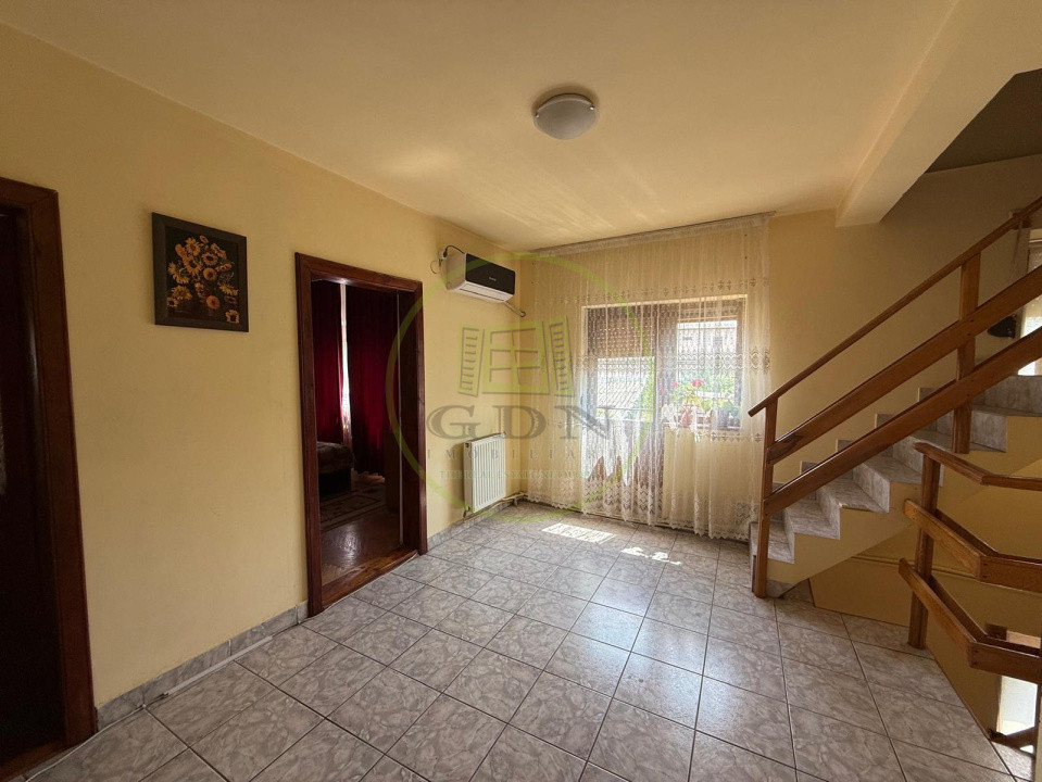 Casa P+1+M , 168mp utili, 181mp teren, zona Piata Mare
