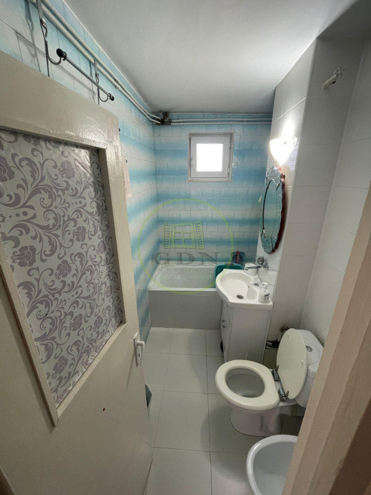 Apartament cu 4 camere de vânzare - Reghin - etaj 1