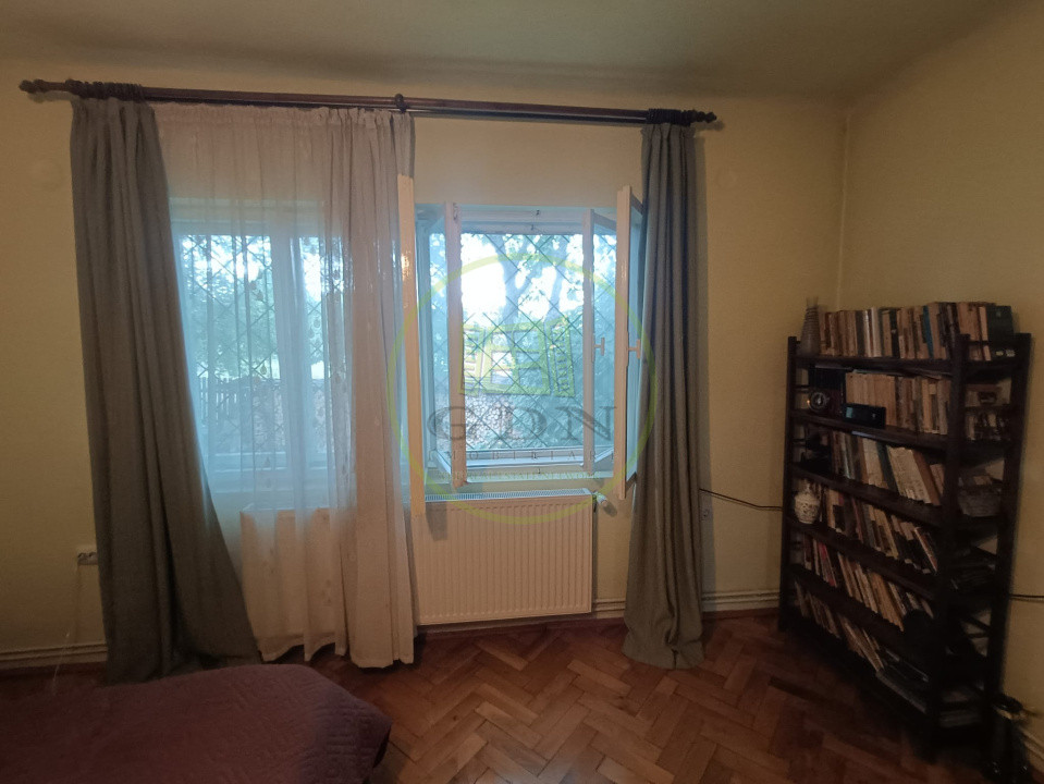 Casă de vânzare Ibănesți sat cu teren aferent de 4500 mp
