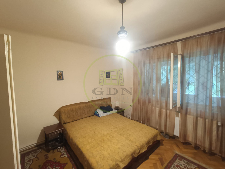 Casă de vânzare Ibănesți sat cu teren aferent de 4500 mp