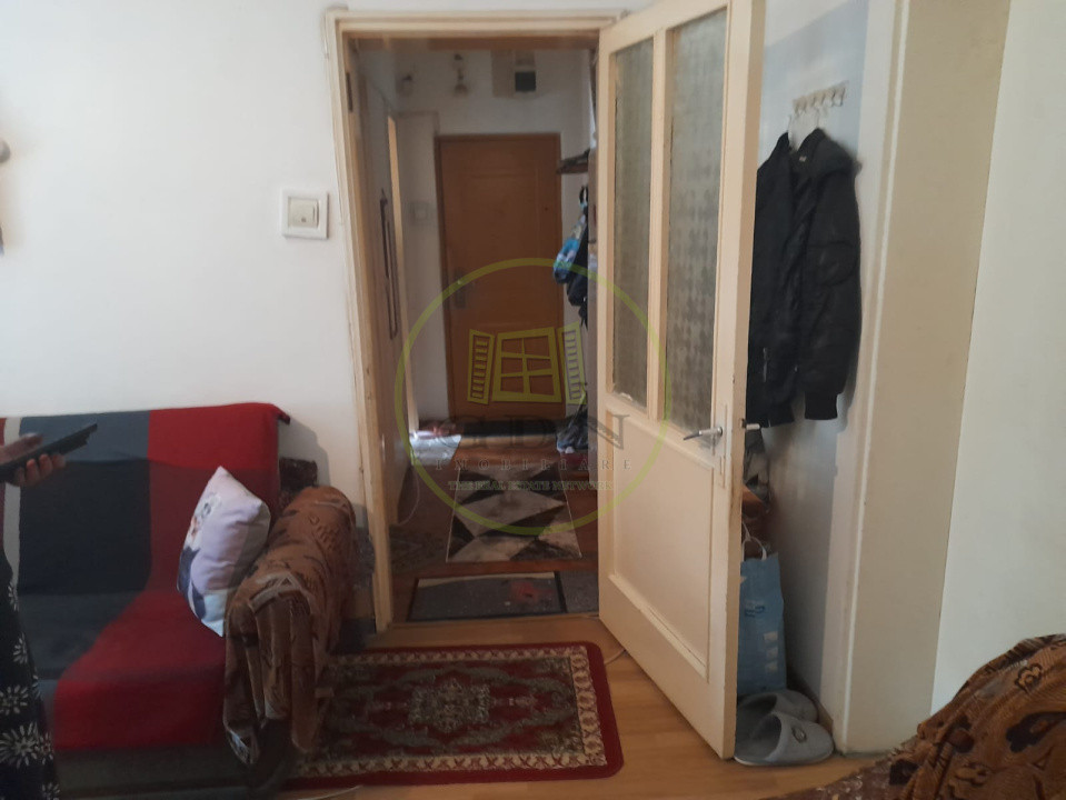 Apartament 2 camere etaj1  de vanzare  strada Mihai Eminescu Fagaras jud. Brasov