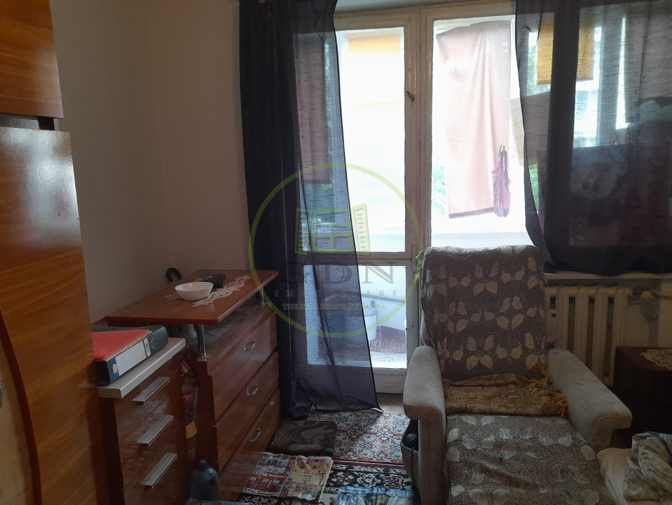Apartament 2 camere etaj1  de vanzare  strada Mihai Eminescu Fagaras jud. Brasov