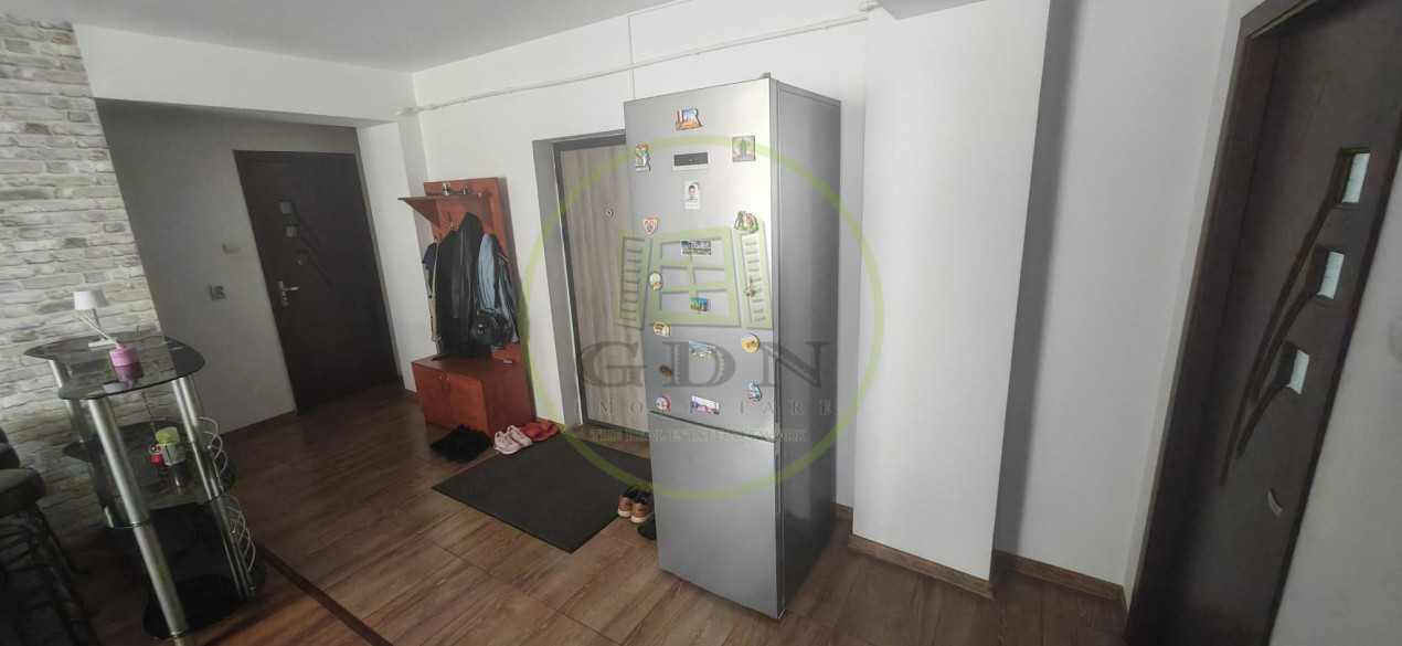 Apartament 3 camere, decomandat, 66 mp, Craiovita Noua, zona Penny