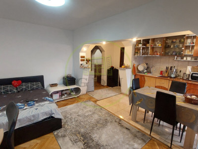 Apartament doua camere open-space, etajul 3, cartier 1 Mai zona Insula