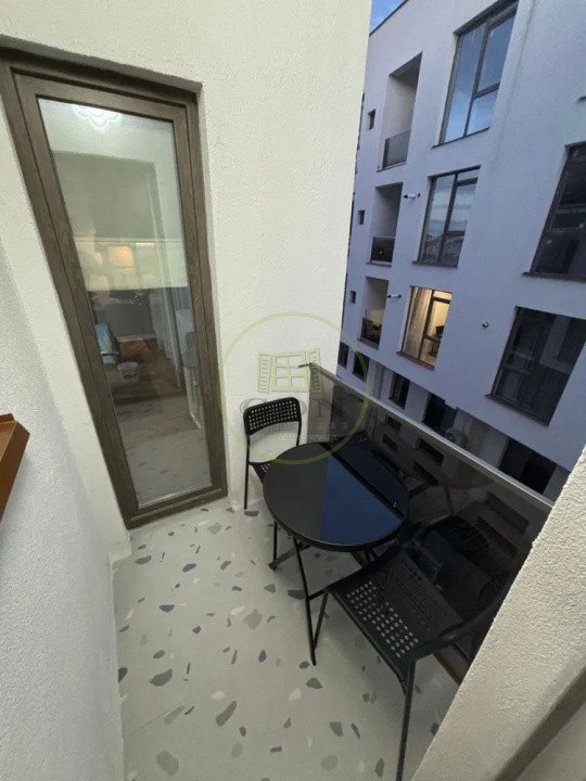 Apartament 2 camere mobilat & utilat • Etaj intermediar • Parcare inclusă
