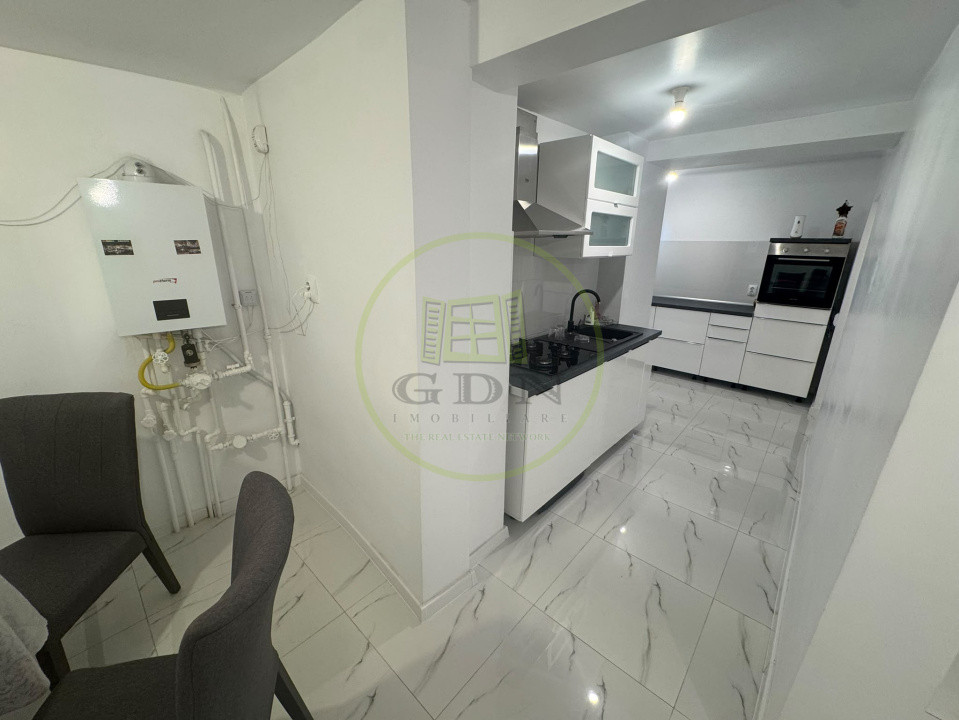 Apartament 3 camere, decomandat, 110.55 mp, Centru, zona Catedrala Sf. Dumitru