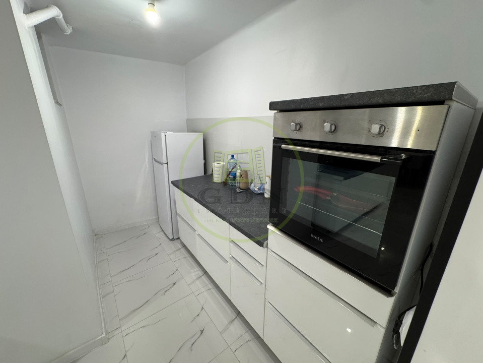 Apartament 3 camere, decomandat, 110.55 mp, Centru, zona Catedrala Sf. Dumitru