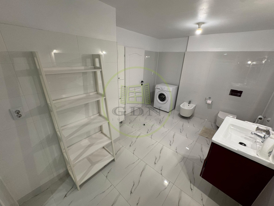 Apartament 3 camere, decomandat, 110.55 mp, Centru, zona Catedrala Sf. Dumitru