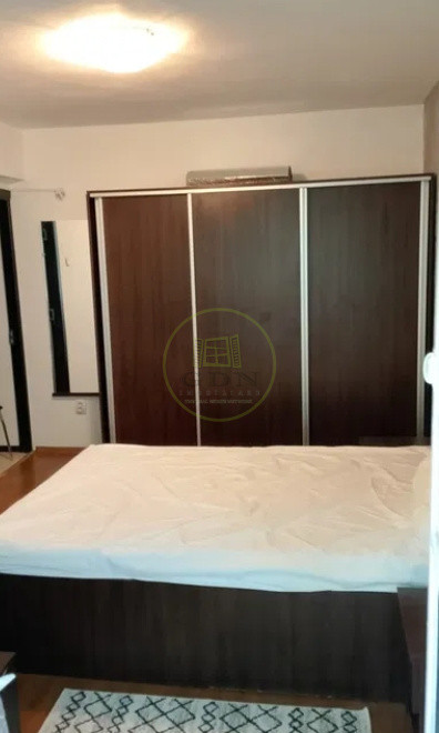 Apartament 2 camere decomandat de vânzare – Centrul Civic, Brașov