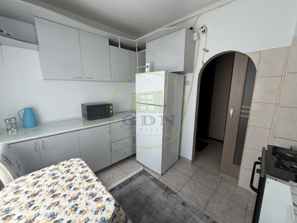 Apartament 2 camere decomandat de vânzare – Centrul Civic, Brașov