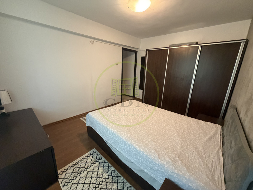 Apartament 2 camere decomandat de vânzare – Centrul Civic, Brașov