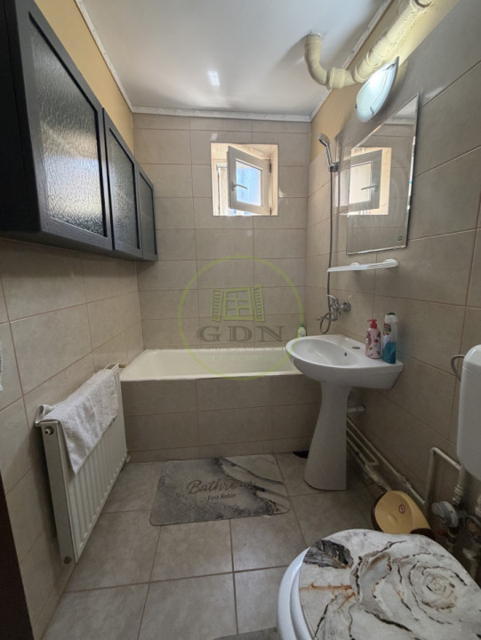 Apartament 2 camere decomandat de vânzare – Centrul Civic, Brașov