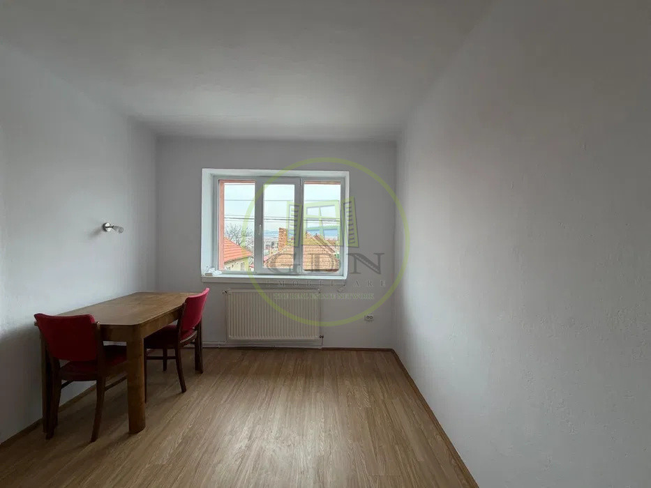 🏡 Casă 3 camere • Parter + Demisol înalt • Zona Trei Stejari