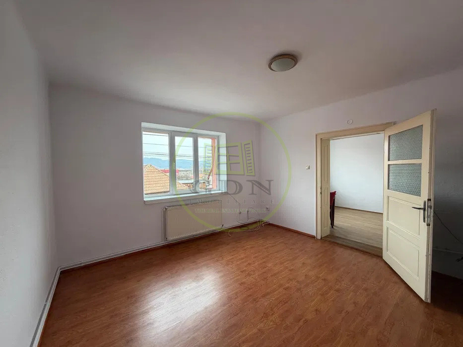 🏡 Casă 3 camere • Parter + Demisol înalt • Zona Trei Stejari
