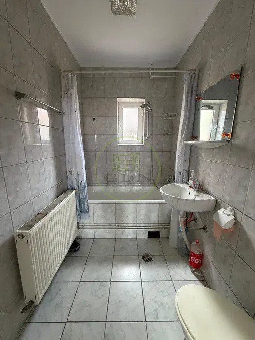 🏡 Casă 3 camere • Parter + Demisol înalt • Zona Trei Stejari