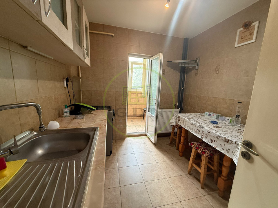 Apartament 2 camere, 50 mp, Cartierul Rovine, Zona Parculet