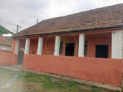 🏡Vânzare  proprietate cu potențial • 802 mp teren • Târnava, jud. Sibiu