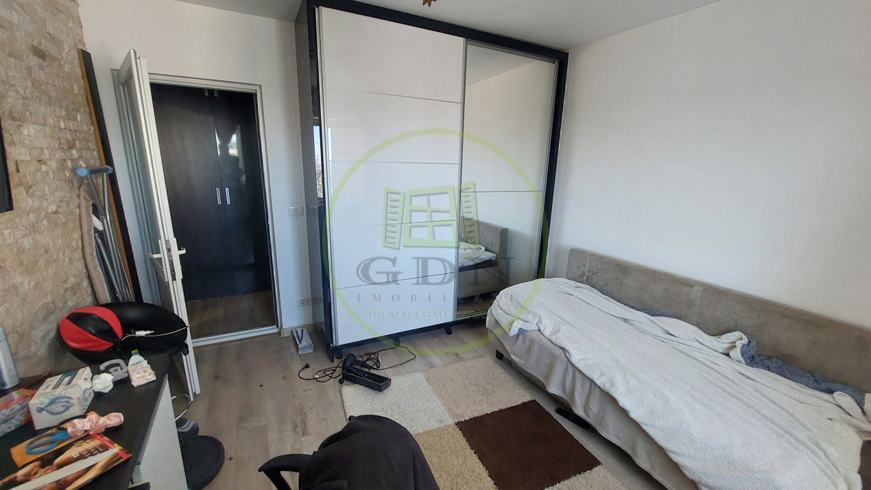 Apartament doua camere semidecomandat, 56 mp, Craiovita zona Triaj