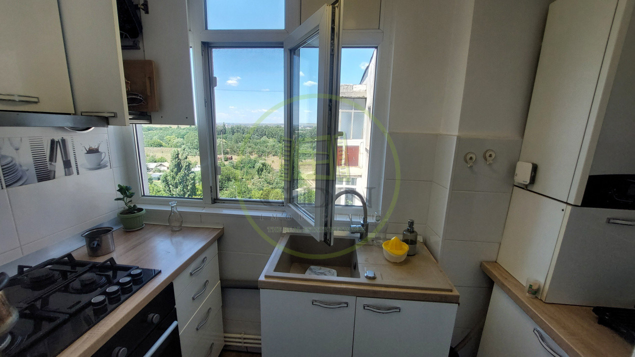 Apartament doua camere semidecomandat, 56 mp, Craiovita zona Triaj
