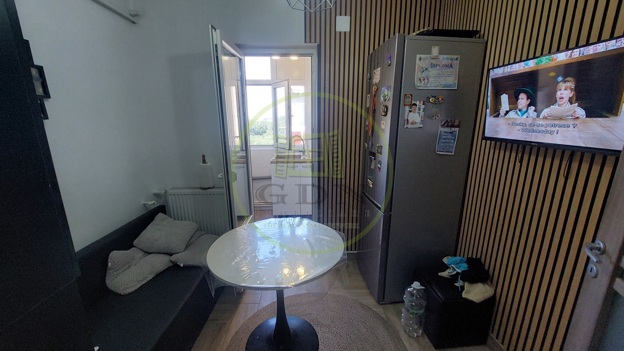 Apartament doua camere semidecomandat, 56 mp, Craiovita zona Triaj