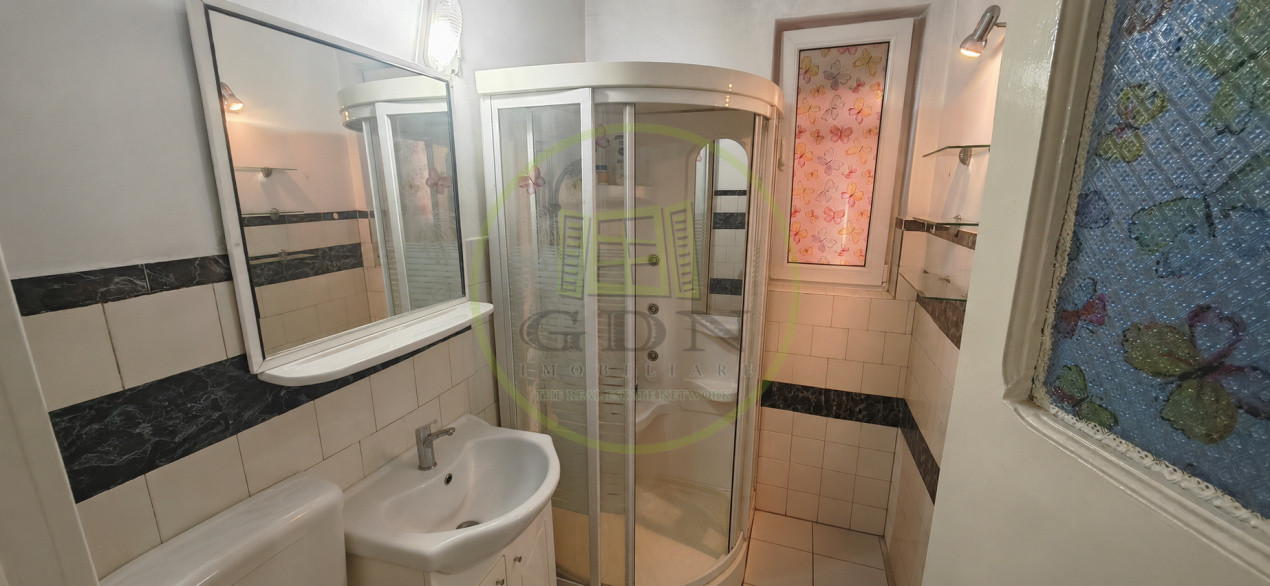 Apartament 2 camere, decomandat, 50 mp, Calea Severinului, zona Scoala Decebal