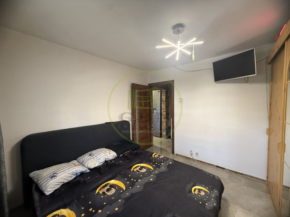 Apartament 2 camere decomandat, 52.96 mp, cartier Rovine, zona Bacriz 
