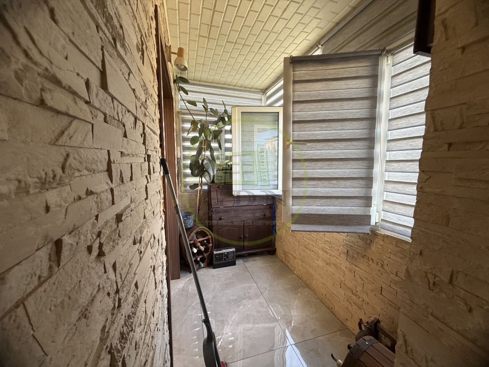 Apartament 2 camere decomandat, 52.96 mp, cartier Rovine, zona Bacriz 