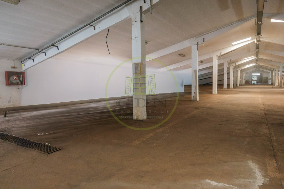 De vânzare teren 7.200 m2 + hale industriale. 4.250 m2 in Florești!