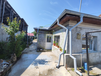 Casa 3 camere, teren 362 mp, Craiova, Cartier Bariera Valcii.