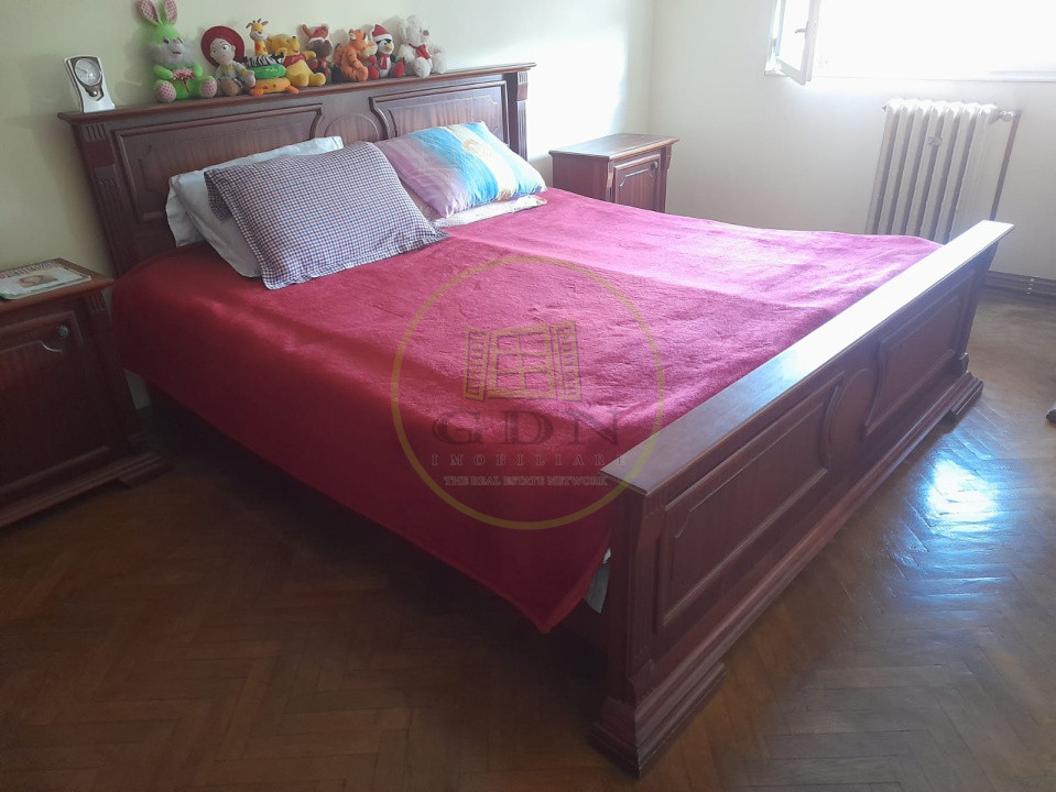 Apartament 3 camere etaj 3 de vanzare B-dul Unirii Fagaras jud. Brasov