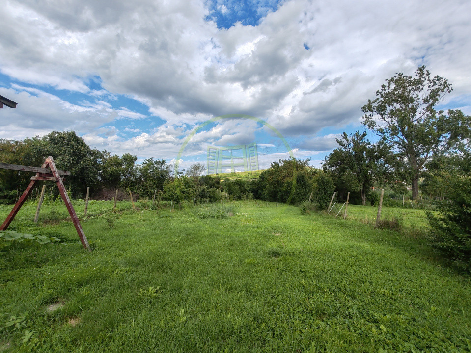 Casă de vânzare – Păuca 1400 mp teren , 132mp utili