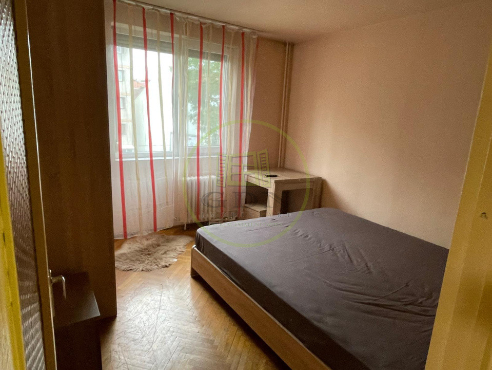 Apart.3 camere,decomandat, zona ultracentrală, lângă Fac. de Drept, Magheru