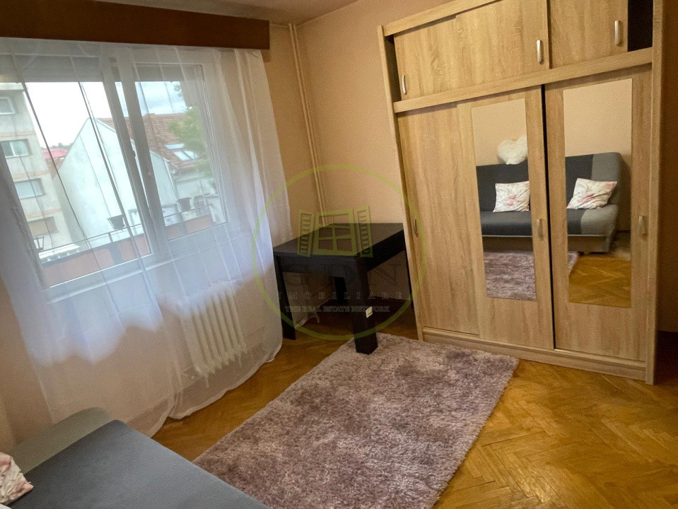Apart.3 camere,decomandat, zona ultracentrală, lângă Fac. de Drept, Magheru