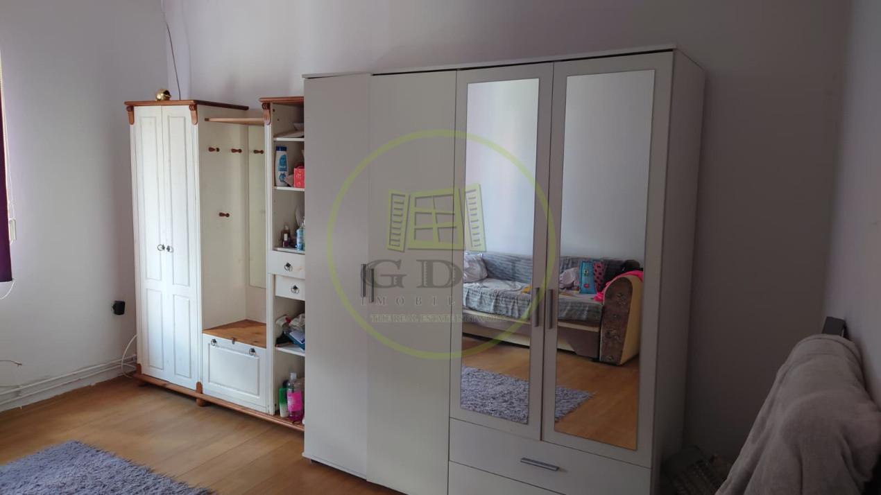 Casa de vanzare in Sura Mare, curte 495 mp.