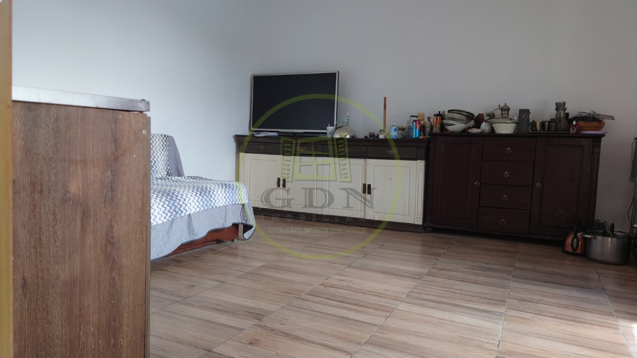 Casa de vanzare in Sura Mare, curte 495 mp.