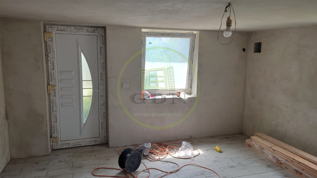 Casa de vanzare in Sura Mare, curte 495 mp.