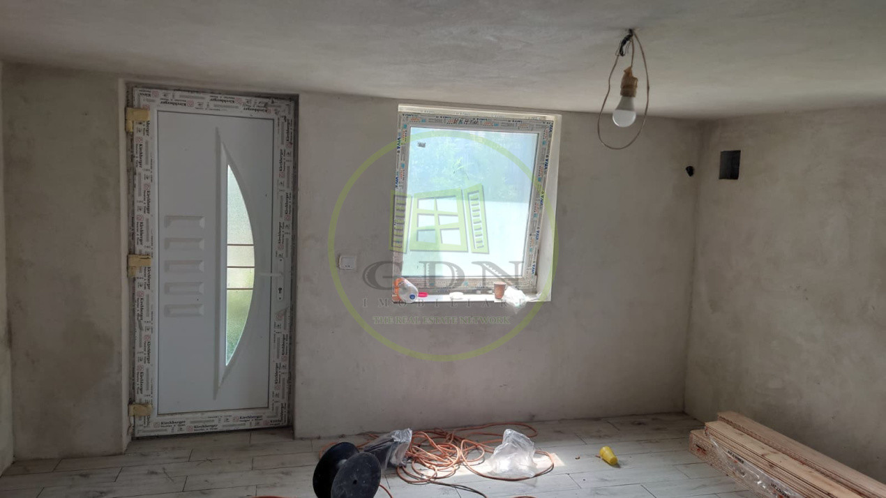 Casa de vanzare in Sura Mare, curte 495 mp.