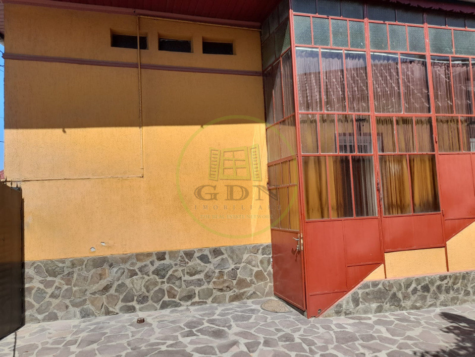 Casa renovata 5 camere de vanzare in locaitatea Mandra jud. Brasov