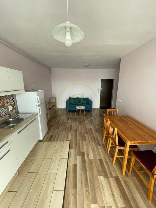 Închiriere apartament 2 camere renovat – City Residence, parcare inclusă