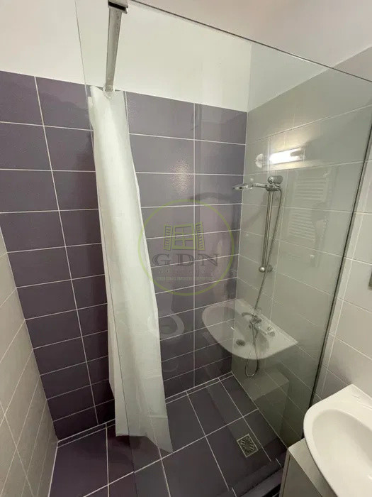 Închiriere apartament 2 camere renovat – City Residence, parcare inclusă